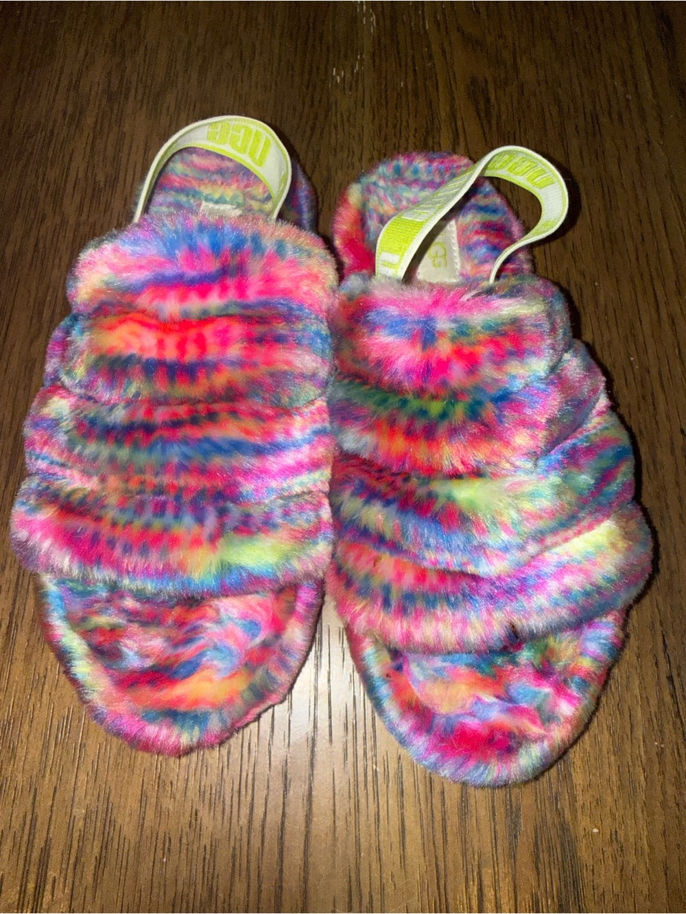 UGG Kids Fluff Yeah Pixelate Slide Slippers Neon Rainbow Size 5 Y = Fits W7